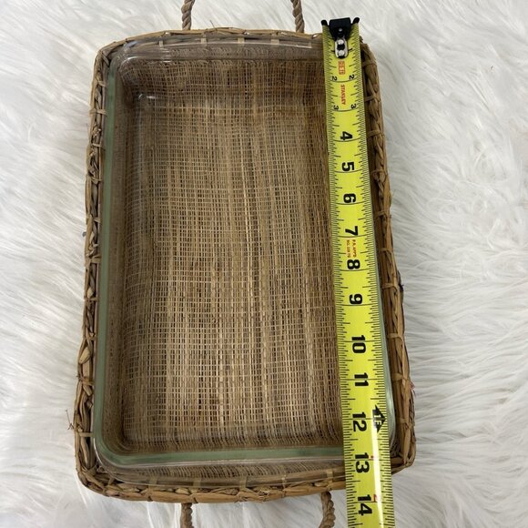 Vintage Pyrex Baking Dish & Woven Floral Casserole Travel/ Holder Basket Tray - Picture 7 of 10